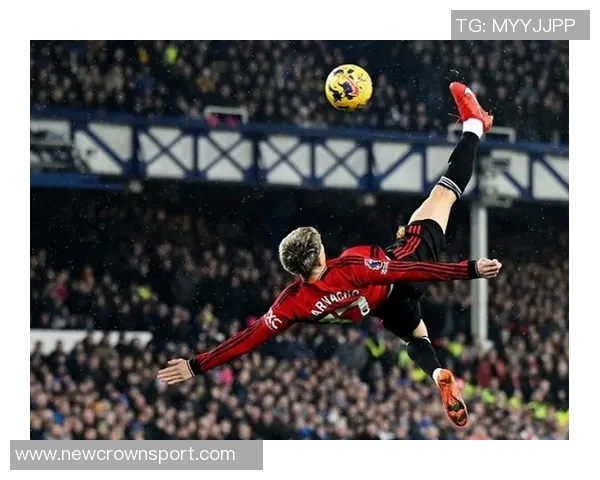 加纳乔对阵埃弗顿错失多次良机空门单刀均未能把握