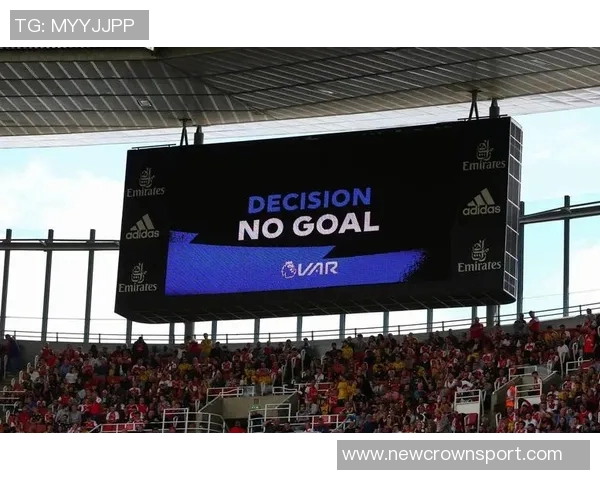 佩莱格里尼补射破门被判越位无效VAR介入引发争议与讨论